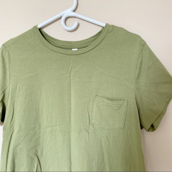 green pocket tee - Picture 1 of 3
